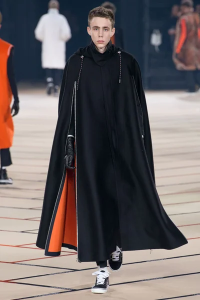 Look 33